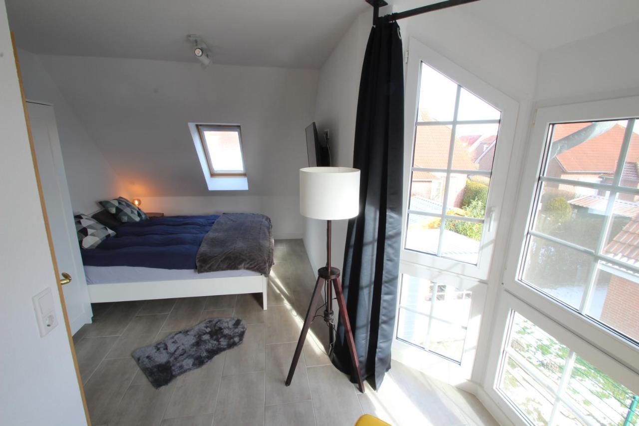 Ferienhaus Seebrise Neßmersiel エクステリア 写真