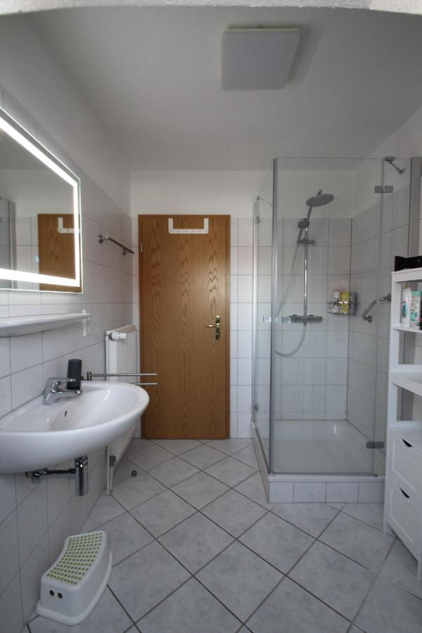 Ferienhaus Seebrise Neßmersiel エクステリア 写真